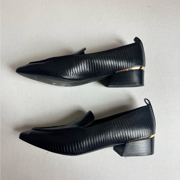 Steve Madden Black Textured Pointed Loafers 6.5 Minimalist Workwear Streetwear - Picture 4 of 6